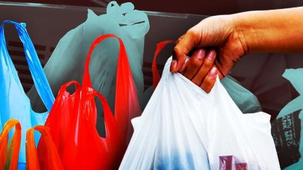 Fokus : Rogoh Kocek Bayar Kantong Plastik