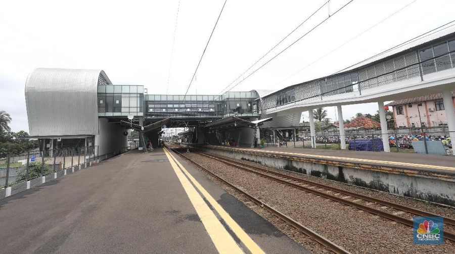 Stasiun yang baru saja direvitalisasi dan beroperasi pada bulan lalu ini memiliki bangunan yang futuristik dengan sejumlah fasilitas penunjang yang megah.