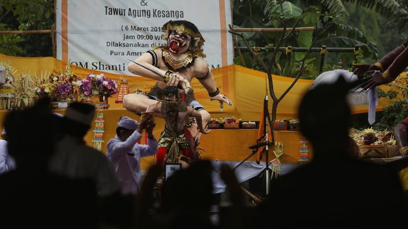 Kegiatan tersebut dalam rangka menyambut hari raya Nyepi Tahun Baru Saka 1941.