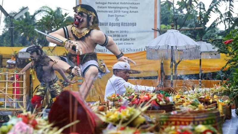 Kegiatan tersebut dalam rangka menyambut hari raya Nyepi Tahun Baru Saka 1941.