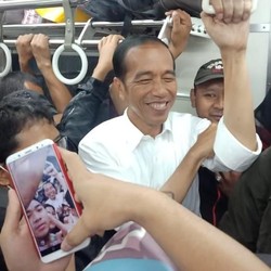KRL Terguling dan Pengalaman Jokowi ke Bogor Pakai KRL