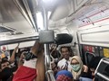 Berdesakan Naik KRL, Jokowi Mengaku Dadakan