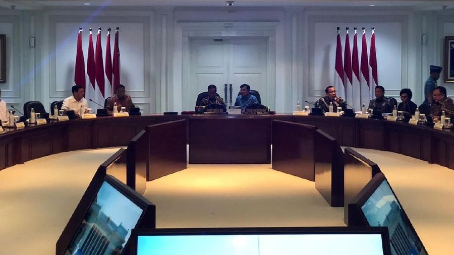 Presiden Joko Widodo (Jokowi) memimpin Sidang Kabinet Paripurna di Kantor Presiden, Kompleks Istana Kepresidenan, Jakarta, Rabu (6/3/2019).