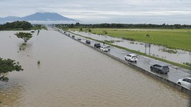 Banjir di Baleendah Kabupaten Bandung Mencapai 2,8 Meter