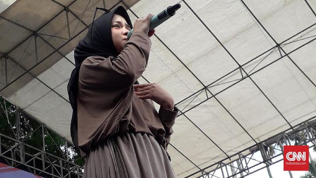 Siti Nurhaliza Gandeng Nissa Sabyan Rilis Lagu 'Ikhlas'
