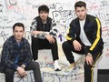 Jonas Brothers Bakal Luncurkan Bir Racikan Spesial