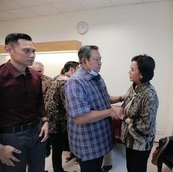 Sri Mulyani Cs Jenguk Ani Yudhoyono di NUH Singapura