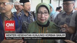 Menteri Kesehatan Kunjungi Korban Banjir Jawa Timur