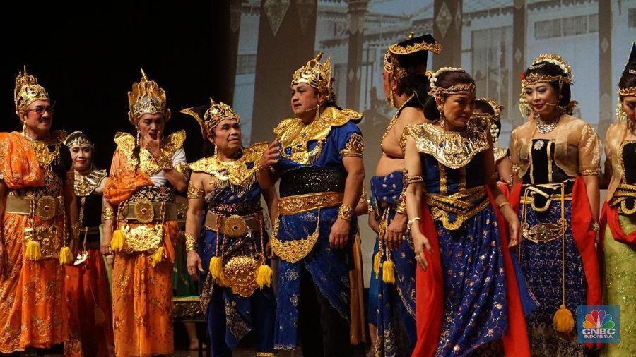 Karakter dalam ketoprak tersebut diperankan langsung oleh berbagai profesional dalam bidang keuangan dan perbankan.