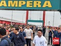 Jokowi Sapa Masyarakat Palembang dari Jembatan Ampera