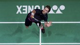 Viktor Axelsen asal Denmark perlu berjuang keras untuk melangkah ke final dan menundukkan wakil China Shi Yuqi. Axelsen mengalahkan Shi Yuqi 22-20 13-21 21-9 dalam 1 jam 6 menit. (Action Images via Reuters/Andrew Boyers)