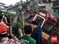 FOTO: KRL Jakarta-Bogor Anjlok di Kebon Pedes