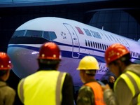 Turunkan Harga Tiket Pesawat, China Pangkas Harga Avtur