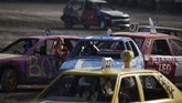 Acara ini adalah untuk pertama kalinya yang seluruh pesertanya adalah wanita dan mendapat dukungan dari Association of Motor Sports and Cars. (REUTERS/Darrin Zammit Lupi)