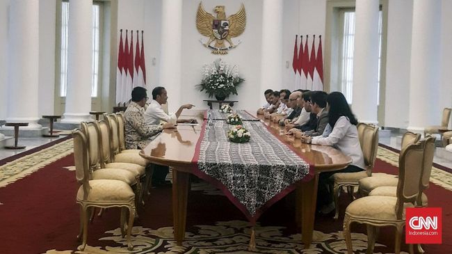 Jokowi Bahas Kesiapan MotoGP Indonesia dengan CEO Dorna