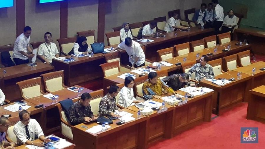 Hal itu dipaparkan Sri Mulyani dalam rapat kerja dengan Komisi XI DPR di Ruang Rapat Komisi XI DPR, Jakarta, Senin (11/3/2019).