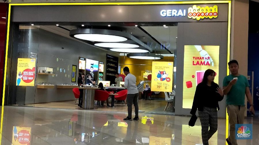 Harga saham emiten telekomunikasi PT Indosat Tbk (ISAT) mendadak melejit