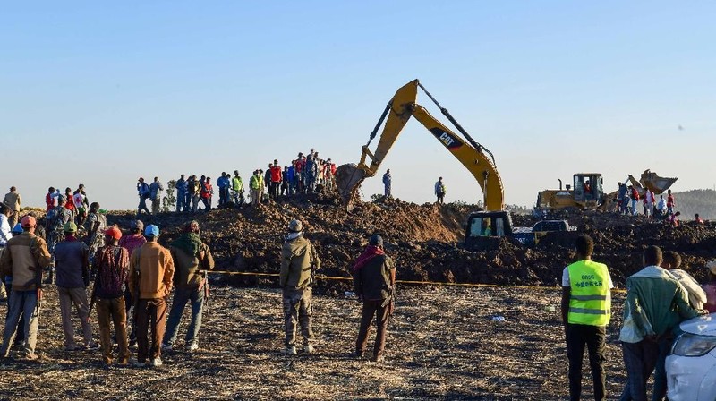Pesawat jet penumpang Boeing 737 MAX 8 milik Ethiopian Airlines jatuh dalam perjalanan menuju Nairobi, ibu kota Kenya.