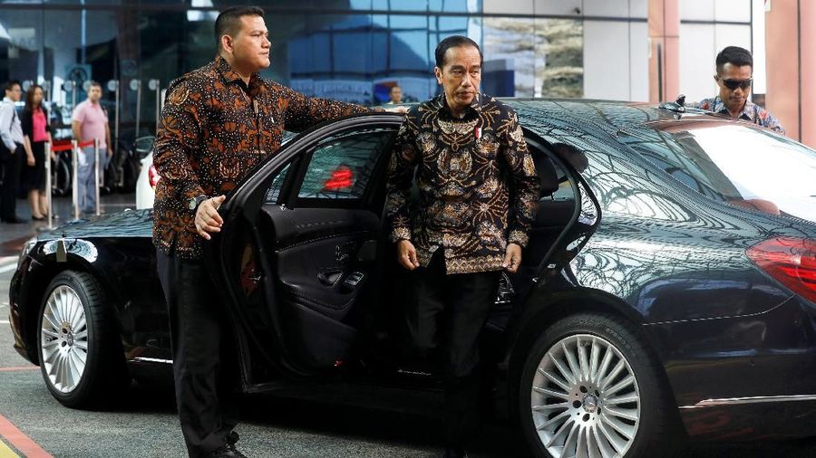 Jokowi mengatakan investor ramai-ramai datang ke Indonesia. Namun, apa yang terjadi, realisasi investasi tak sebanding dengan apa dilihat.