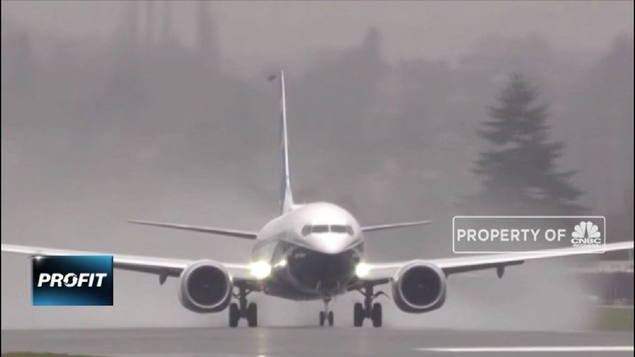 Ini terjadi pada saat-saat kritis penerbangan, take off dan landing, seperti diberitakan situs berita Politico melaporkan pada Selasa, mengutip catatan federal.