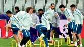 Para pemain Atletico Madrid akan memanfaatkan keunggulan 2-0 yang dibukukan di Stadion Wanda Metropolitano pada 20 Februari. (REUTERS/Massimo Pinca)