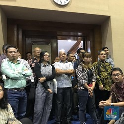 Drama Pengusaha Tambang vs DPR, Rapat Sejam Lalu Ditunda