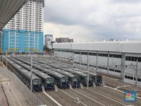 Wajah Semringah Mereka yang Menikmati MRT Jakarta