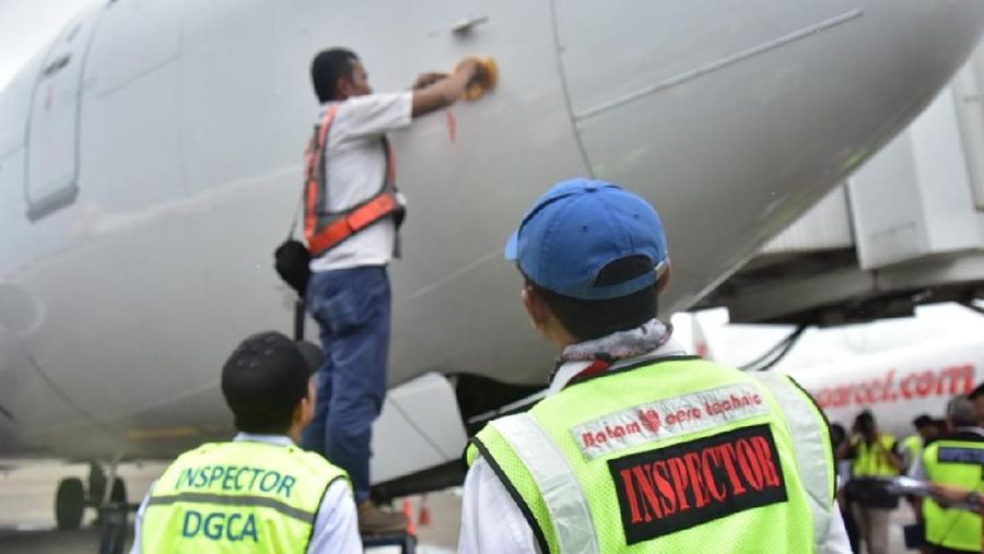 Inspeksi dilakukan untuk memastikan pesawat jenis Boeing 737 MAX 8 yang beroperasi di Indonesia dalam keadaan laik terbang.