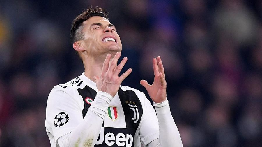 Soccer Football - Champions League - Round of 16 Second Leg - Juventus v Atletico Madrid - Allianz Stadium, Turin, Italy - March 12, 2019  Juventus' Cristiano Ronaldo celebrates scoring their third goal to complete his hat-trick   REUTERS/Alberto Lingria     TPX IMAGES OF THE DAY