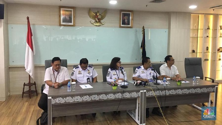Maskapai penerbangan Lion Air memutuskan untuk menunda terlebih dahulu pengiriman pesawat Boeing 737 MAX 8