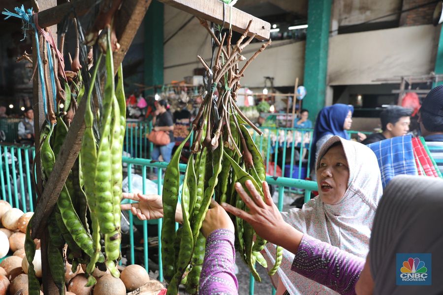 Penjualan Ritel Tumbuh Minimalis, Masyarakat RI Sedang Susah?