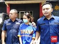 Feby Febiola Besuk Vanessa Angel di Tahanan Polda Jatim