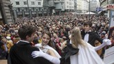 Tradisi Carnival and the Ball yang digelar di Wina, Austria, setiap bulan November. (ALEX HALADA / AFP)