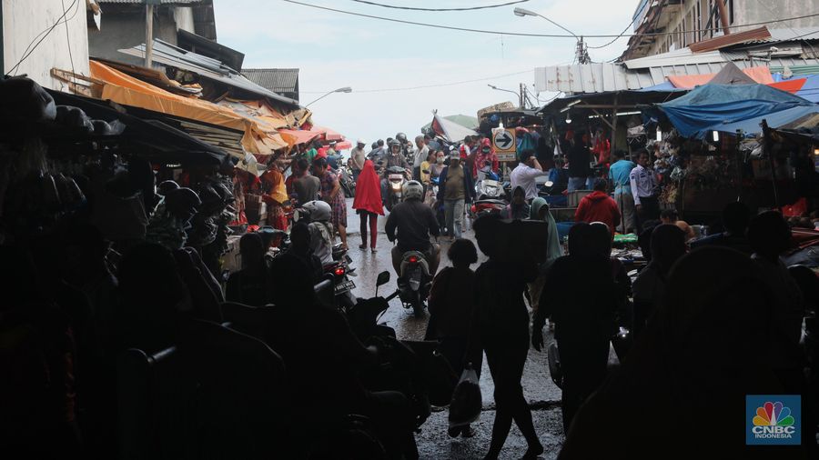 suasana pasar tradisional ikan