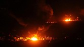 Akan tetapi, militan ISIS melawan dengan menggelar sejumlah serangan bom bunuh diri kepada pasukan koalisi AS-Kurdi. (REUTERS/Rodi Said)