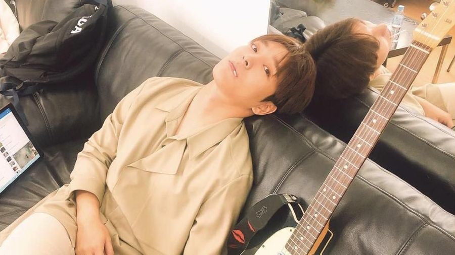 Setelah 21 jam di dalam ruangan akhirnya Choi Jong Hoon keluar menemui awak media.