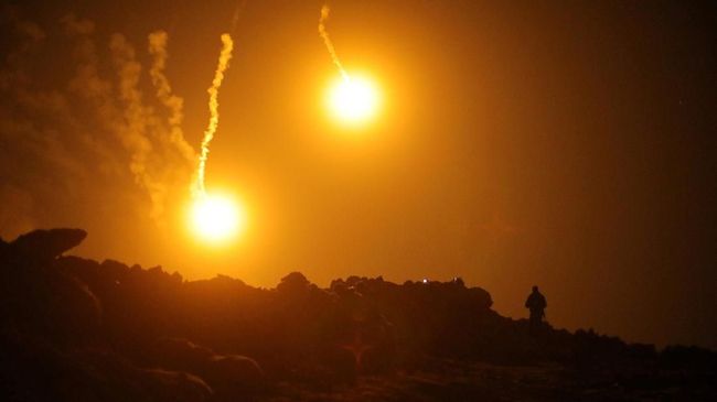 Israel Disebut Luncurkan Serangan Terbesar ke Wilayah Suriah