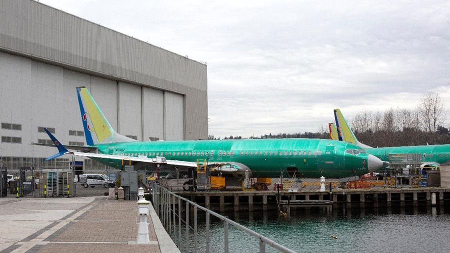 CEO Boeing Dennis Muilenburg menyampaikan hal itu setelah penyelidik tidak menemukan kesalahan pilot pada kecelakaan 10 Maret di Addis Ababa.