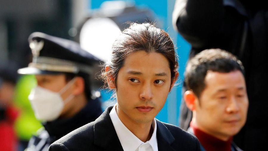 Jung Joon Young resmi ditahan kepolisian, terancam pidana 7,5 tahun akibat sebarkan video seks dengan 10 wanita
