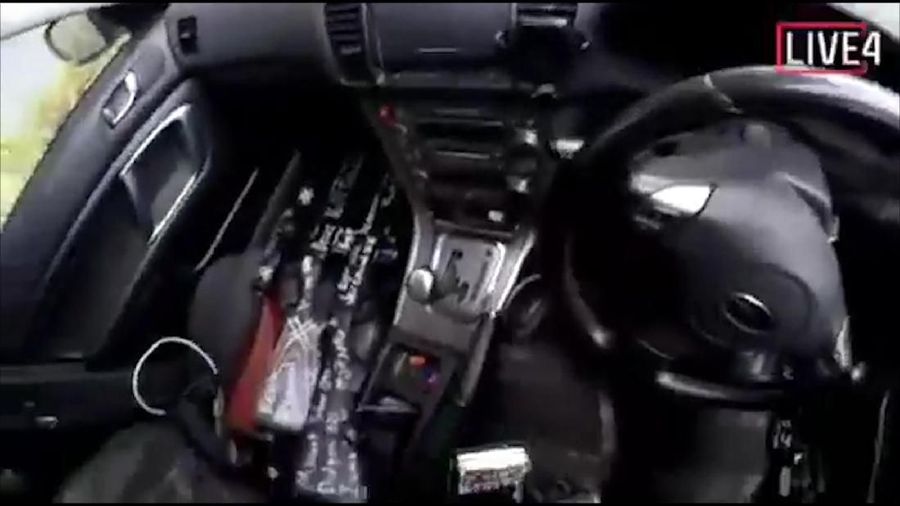 Serangan penembakan di Masjid Al Noor, Christchurch, Selandia Baru, di mobil tersangka juga terdapat alat peledak rakitan.