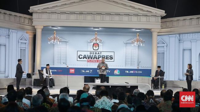 Ma'ruf Amin 'Ceramahi' Sandiaga Soal Tenaga Kerja Asing