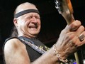 Legenda Surf Rock Dick Dale Meninggal Dunia