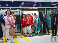 Jajal MRT Jakarta, Ibu Negara Iriana Jokowi: Mantap!