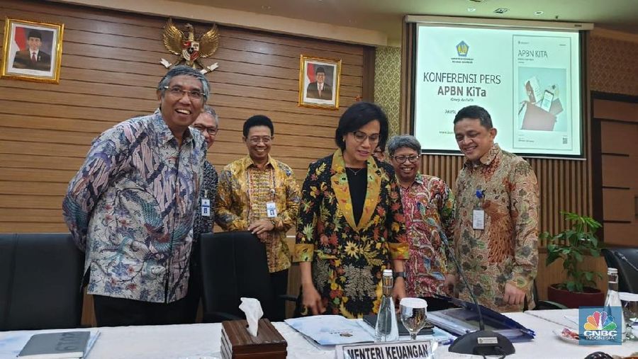 Menteri Keuangan Sri Mulyani Indrawati mengungkapkan ada dua hal yang perlu diwaspadai dalam pelaksanaan APBN 2019.