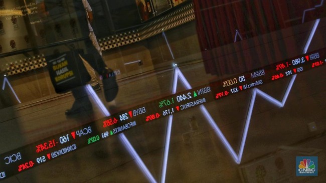 IHSG Sesi 1 Ditutup Turun 0,59%, DSSA dan BREN Ambruk