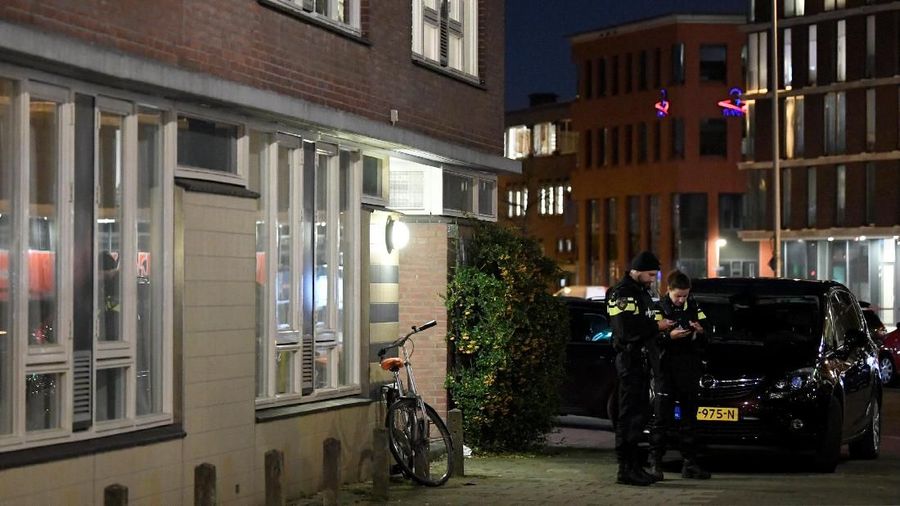 Polisi Belanda menangkap seorang pria Turki yang dicurigai menembak mati tiga orang dan melukai lima lainnya di sebuah trem