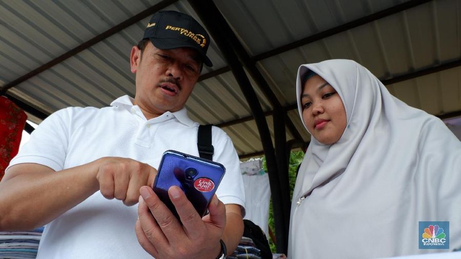 Dalam rangka menyambut HUT Kementerian BUMN ke-21, PT Pertamina menggelar acara solar non-subsidi dengan harga khusus dan dapat bayar via Linkaja.