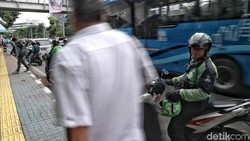 Boleh Nggak Ojol Angkut Penumpang? Kemenhub: Dikembalikan ke Pemda