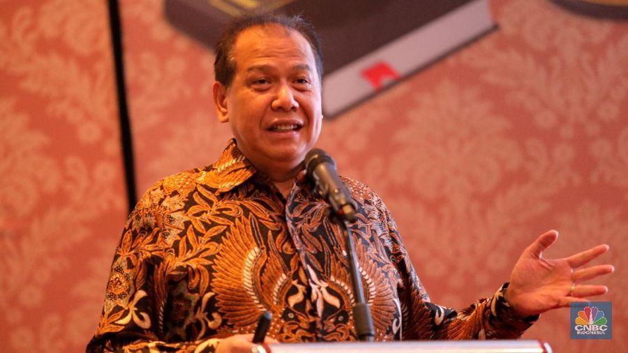 CEO CT Corp Chairul Tanjung memberikan pemaparan tentang 