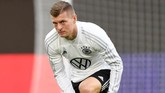 PSG dikabarkan OK Diario tertarik merekrut Toni Kroos dari Real Madrid dan siap membayar £68,5 juta demi mendapatkan pemain timnas Jerman itu. (REUTERS/Fabian Bimmer)
